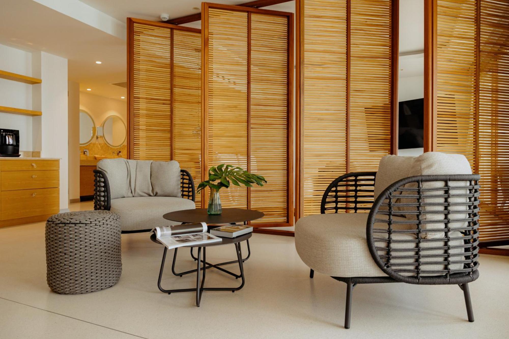 Elite Atoll Beachfront Hotel Khanom Room photo