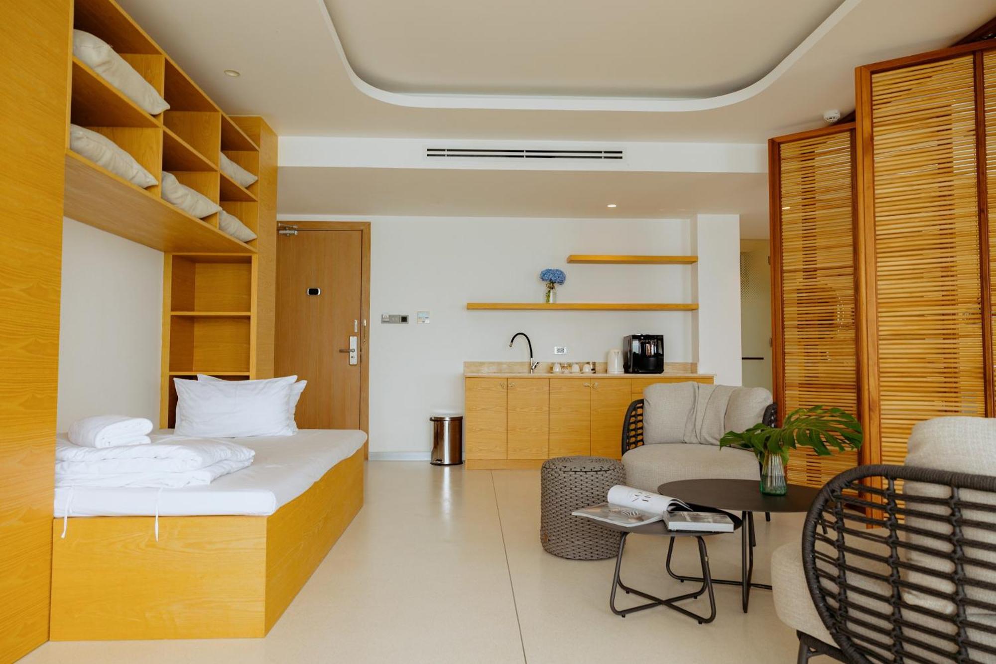 Elite Atoll Beachfront Hotel Khanom Room photo