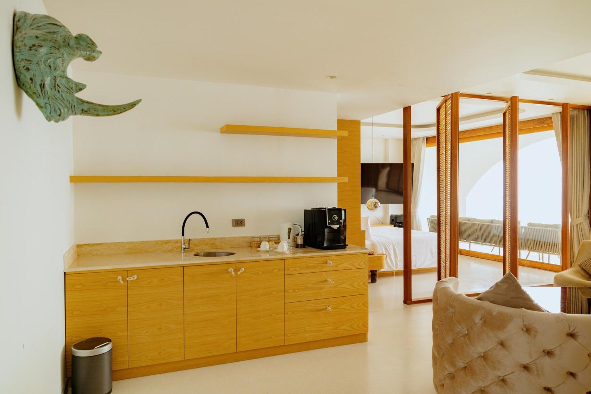 Elite Atoll Beachfront Hotel Khanom Room photo